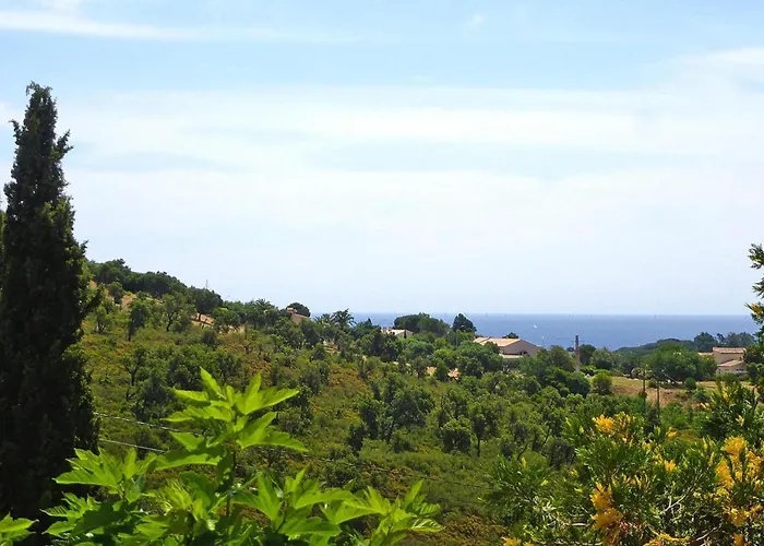 Semesterbostad In Roquebrune With Sea View & Pool