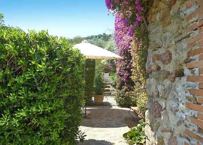 In Roquebrune With Sea View & Pool Semesterbostad *