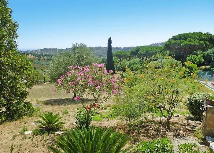 In Roquebrune With Sea View & Pool * La Garonnette-Plage